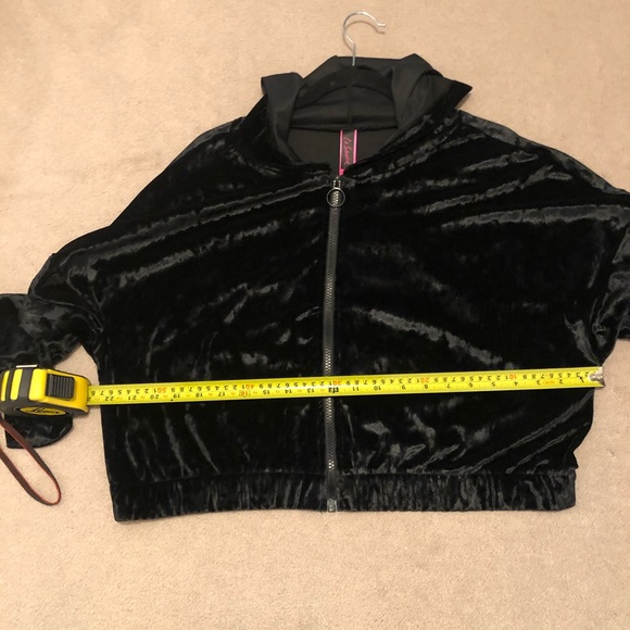 Closest - Picture 5 of 9